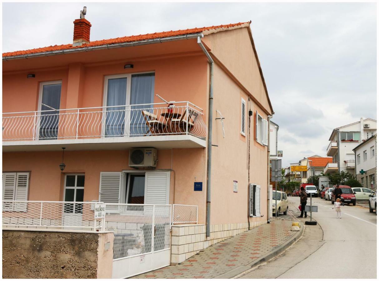 Apartman Loretta Примоштен Экстерьер фото